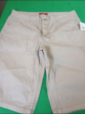 S. Oliver Smart Bermuda Beige Casual Shorts Size 38